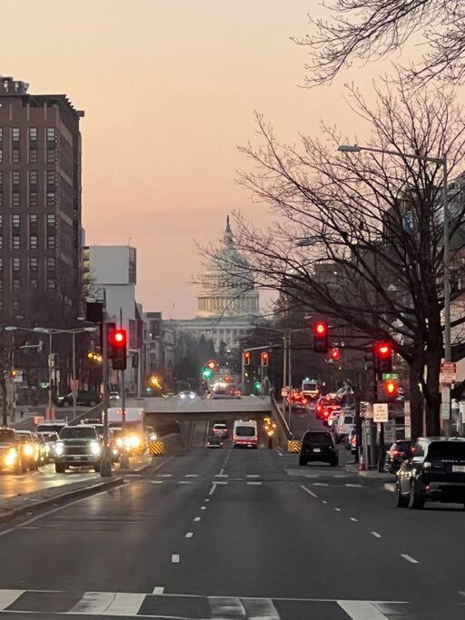 Cherry Blossom Townhouse, Easy Dc Access Washington Kültér fotó